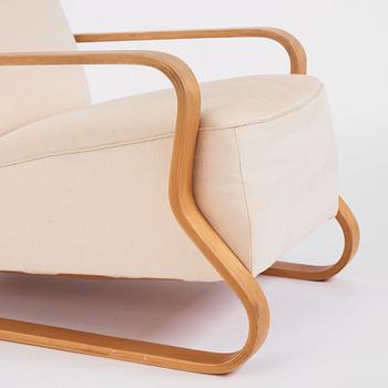 Alvar Aalto, 'Padded Paimio model 44' easy chair, Huonekalu-ja Rakennustyötehdas Oy or Artek, Finland circa 1934-35.