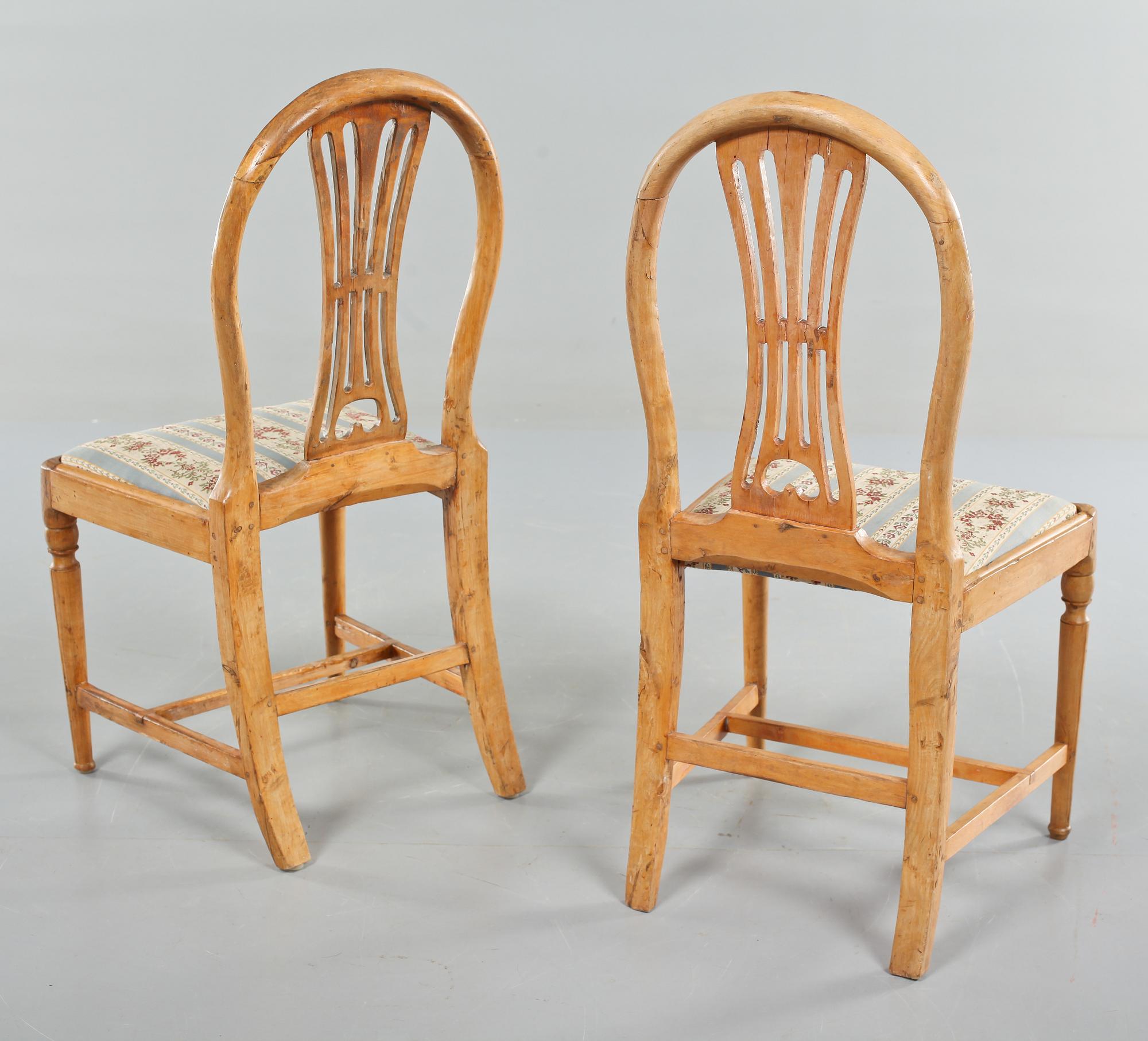 STOLAR, ett par, sengustavianska, omkring sekelskiftet 1800.