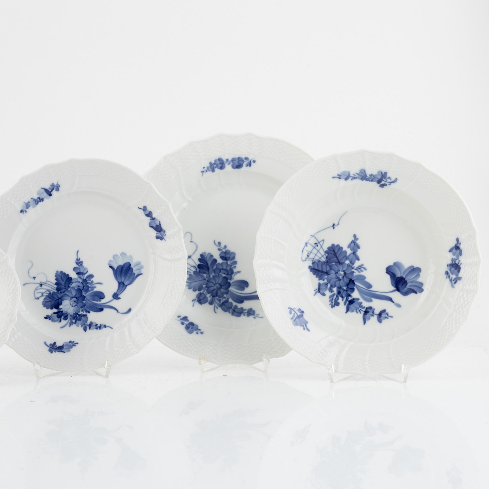 Matervis, 79 pieces, "Blue Flower", Royal Copenhagen, Denmark.