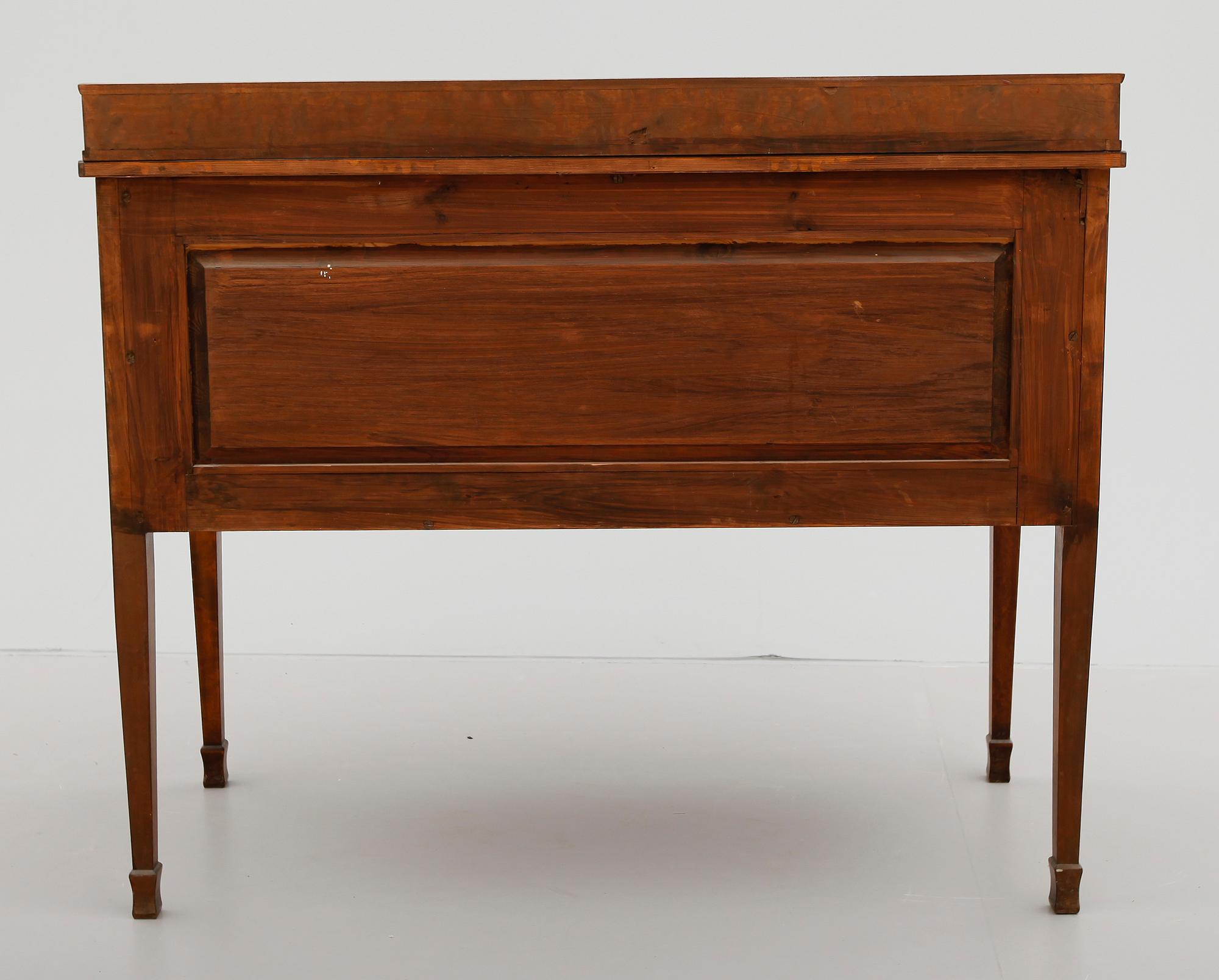 MATSALSMÖBEL, 12 delar, gustaviansk stil, 1900-talets första hälft.