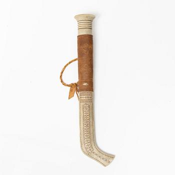 Thore Sunna, half-horn knife, signed.