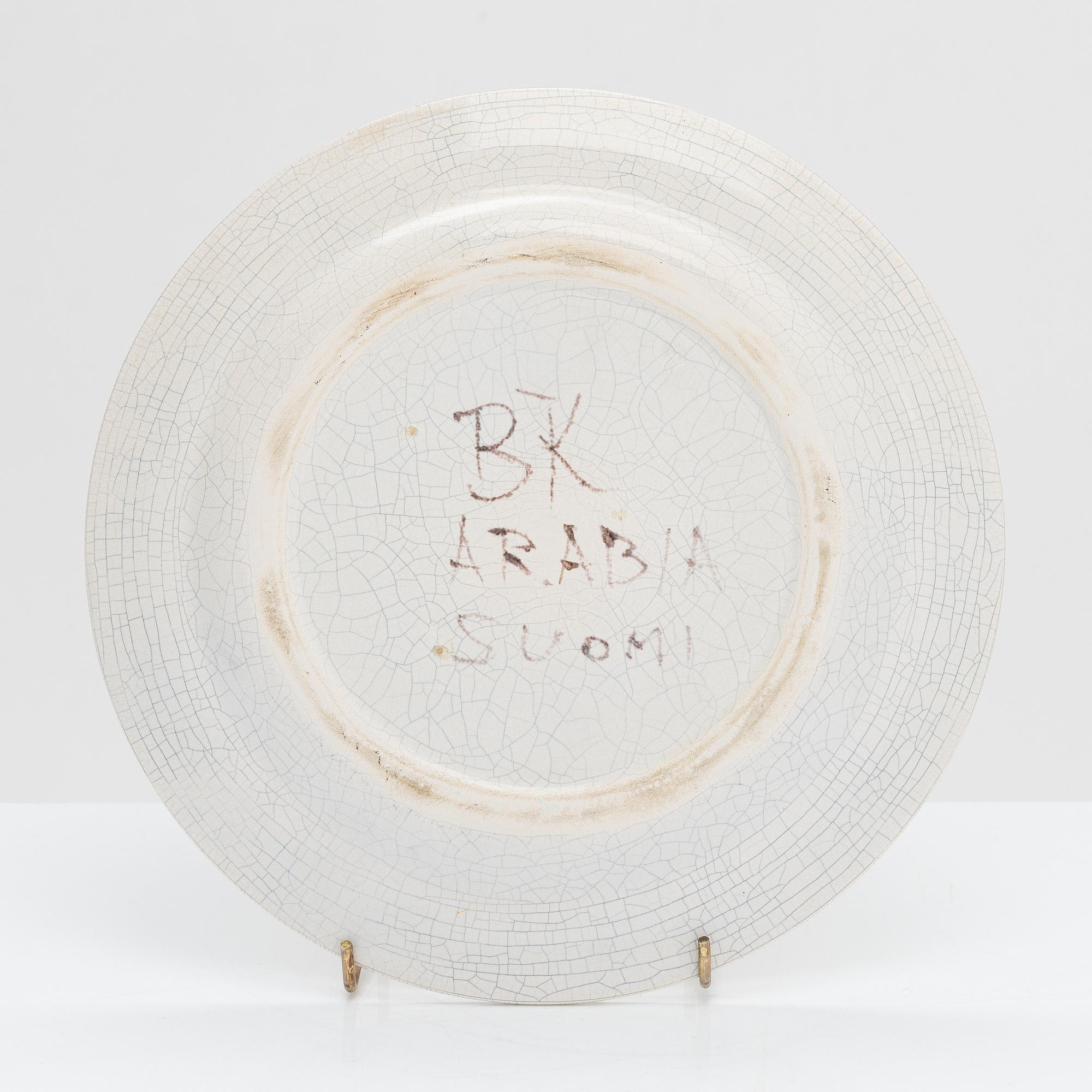 Birger Kaipiainen, a ceramic plate. Signed BK Arabia Suomi.
