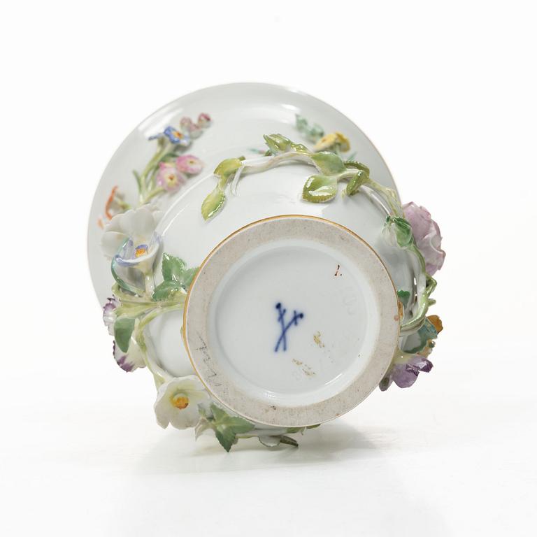 Meissen, Potpurriurna med lock, porslin, omkring 1900.
