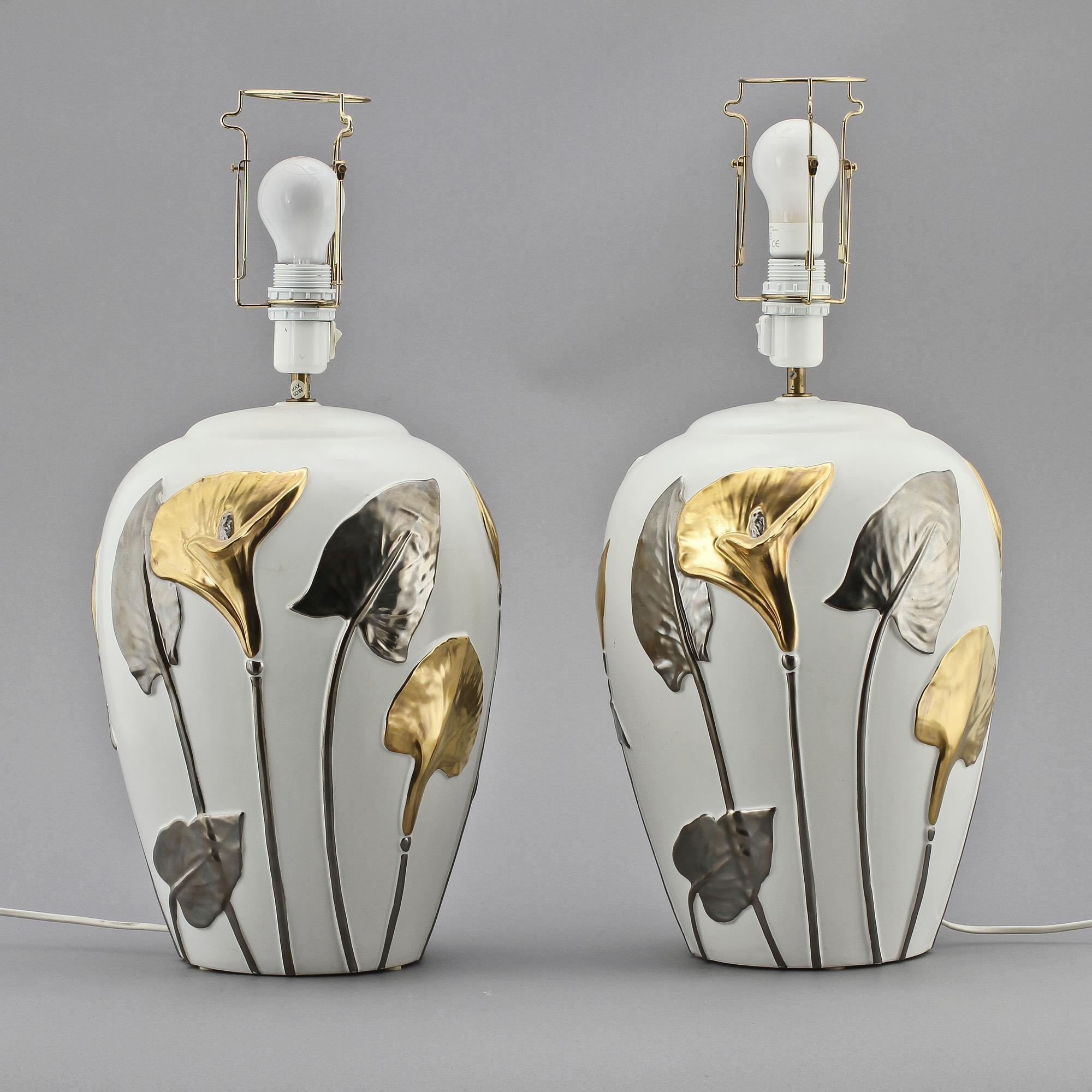 BORDSLAMPOR, ett par, porslin, Italien, 1900-tal.