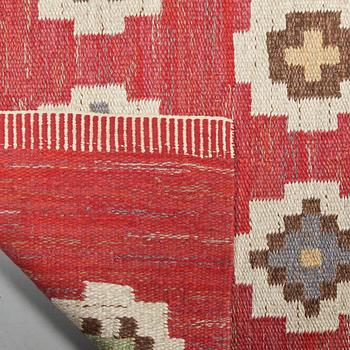 MATTA, rölakan, Klockaregårdens Hemslöjd, signerad KH, 158 x 125 cm.