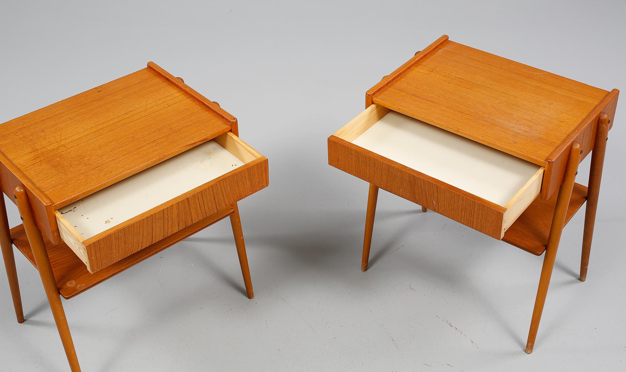 SÄNGBORD, ett par, Carlström & Co, 1900-talets andra hälft.