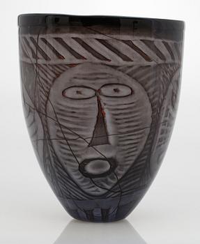 A Jan-Erik Ritzman glass vase, Transjö 1998.