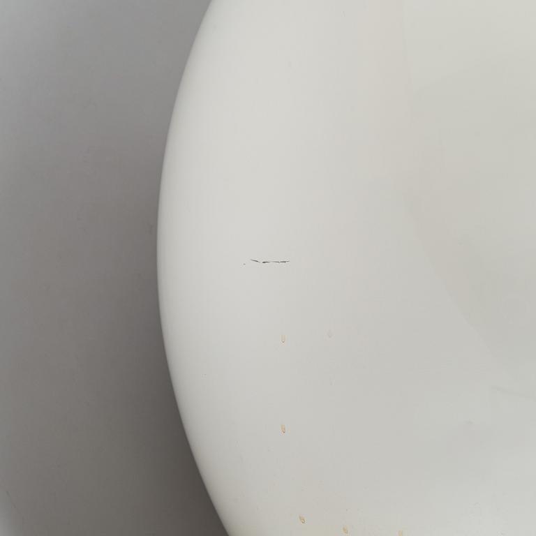 Eero Aarnio, a 'Ball Chair' for Adelta, 2008.