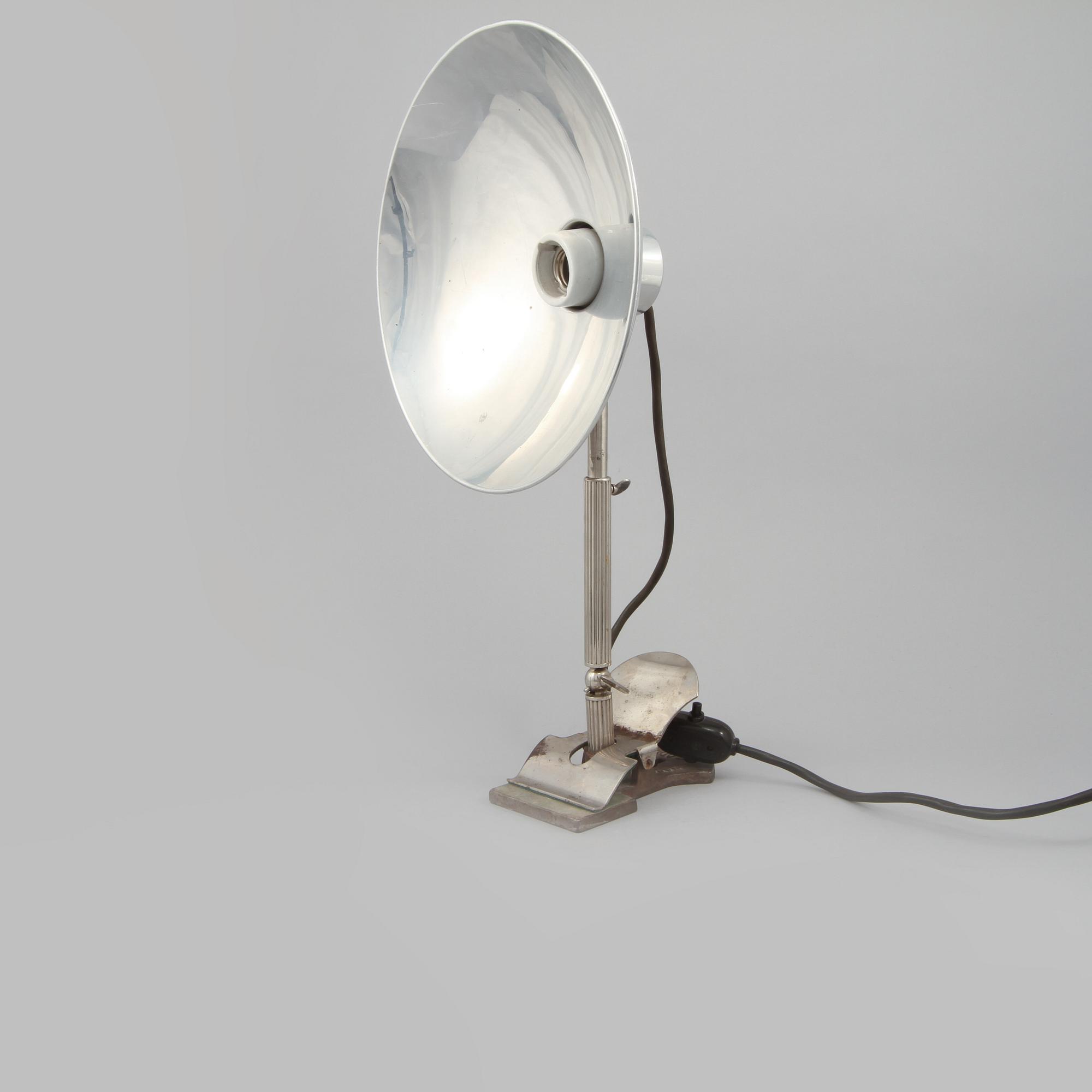 BORDSLAMPA, "Glory", 1900-talets första hälft.