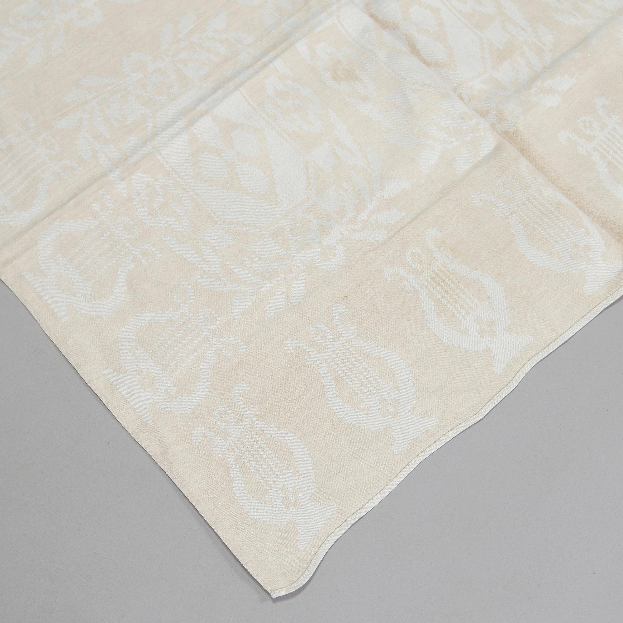 Dora Jung, A set of tablecloths and napkins, Tampella Oy and Klässbols Linneväveri Ab, second half of 20th century.