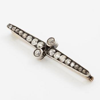 Brosch 14K guld och silver med gammalslipade diamanter i olika former.