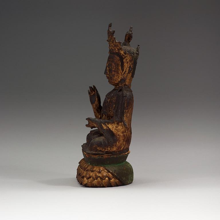 A bronze figure of Guanyin, Ming dynasty (1368-1644).