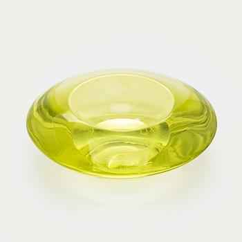 Aimo Okkolin, A' Flying saucer' glass bowl, signed Aimo Okkolin Riihimäen Lasi Oy.