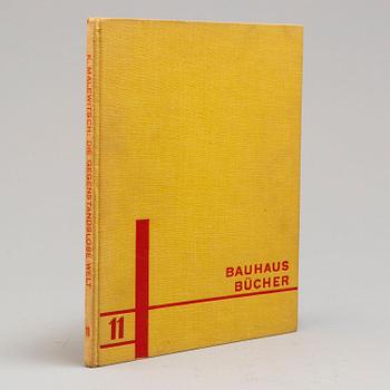 BOK, Malevitj. Med det ovanliga skyddsomslaget.