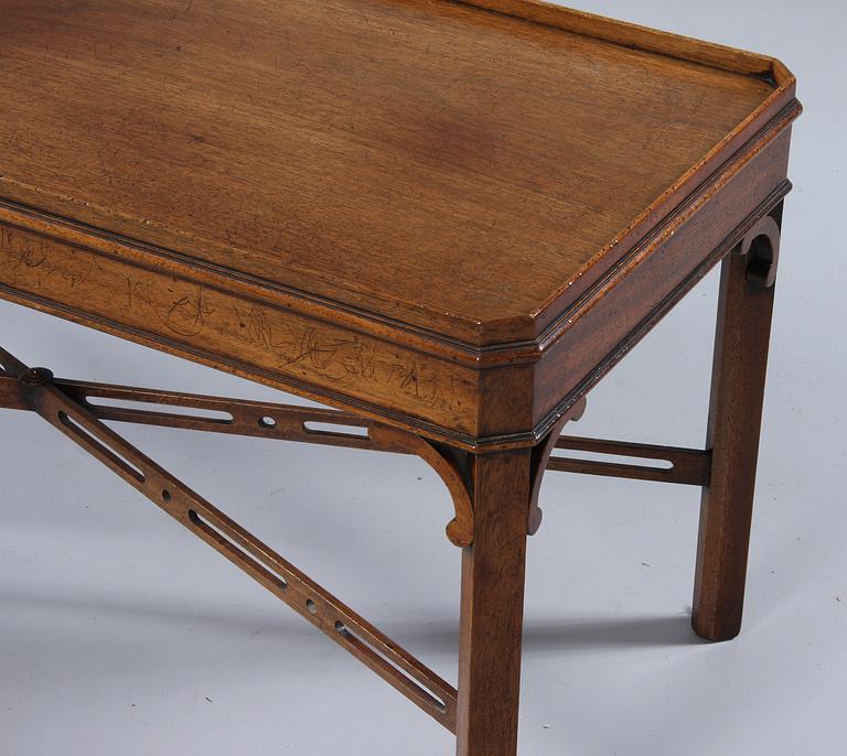 BORD, NK, orientalisk stil, 1900-talets andra hälft.