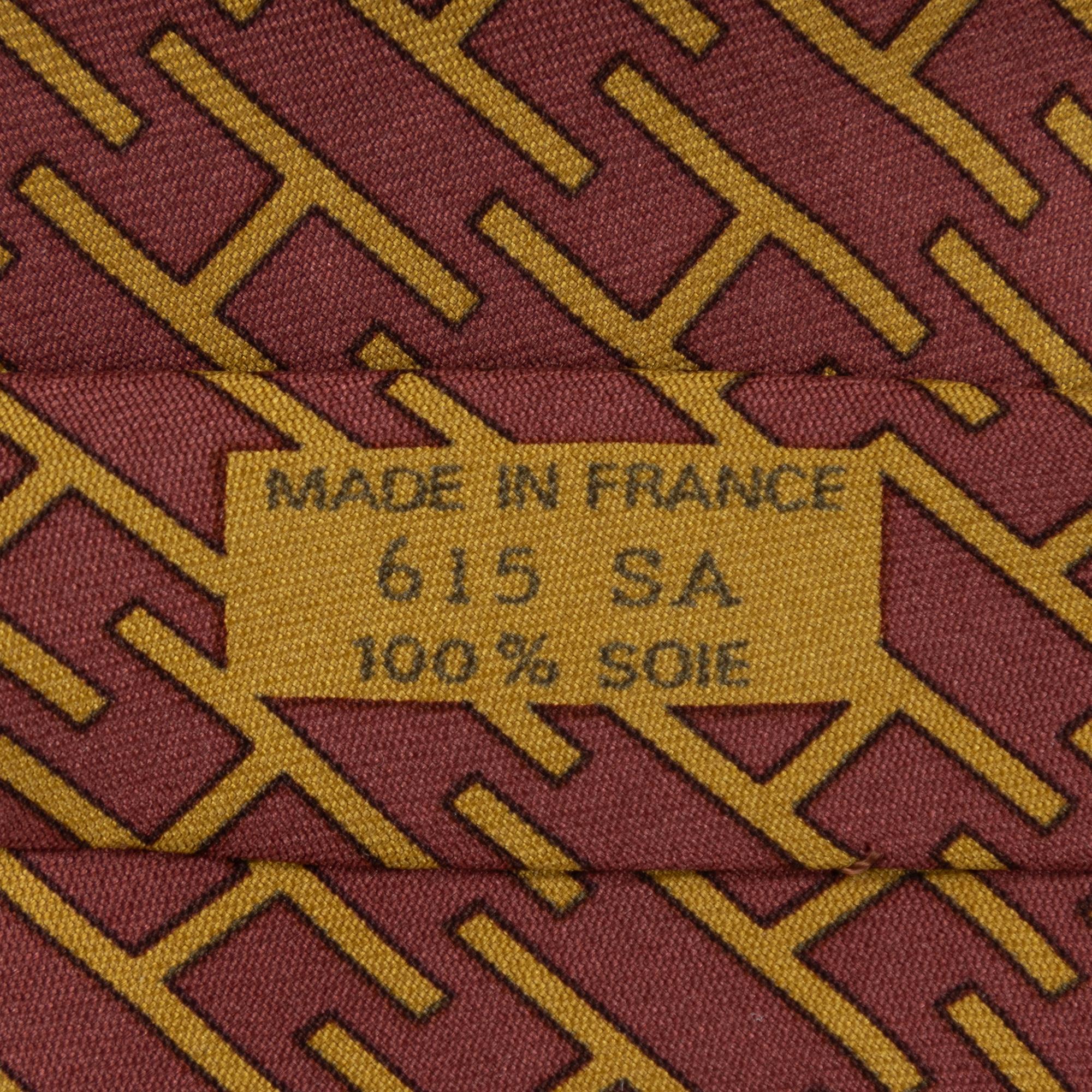 Hermès, 3 silk ties.