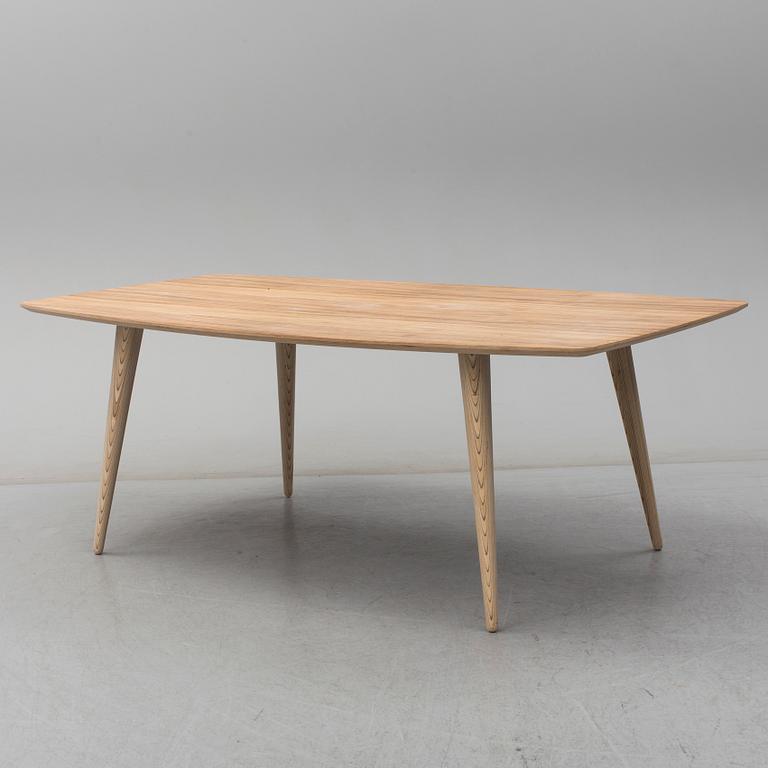 MATBORD. Snedkermester Lau Lauritsen, Danmark, 2000-tal.
