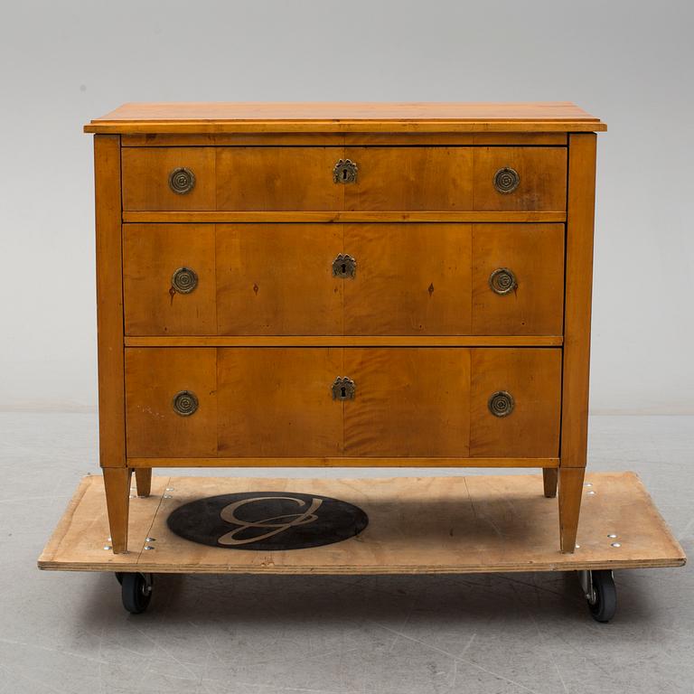 CHEST OF DRAWERS, 19th century.