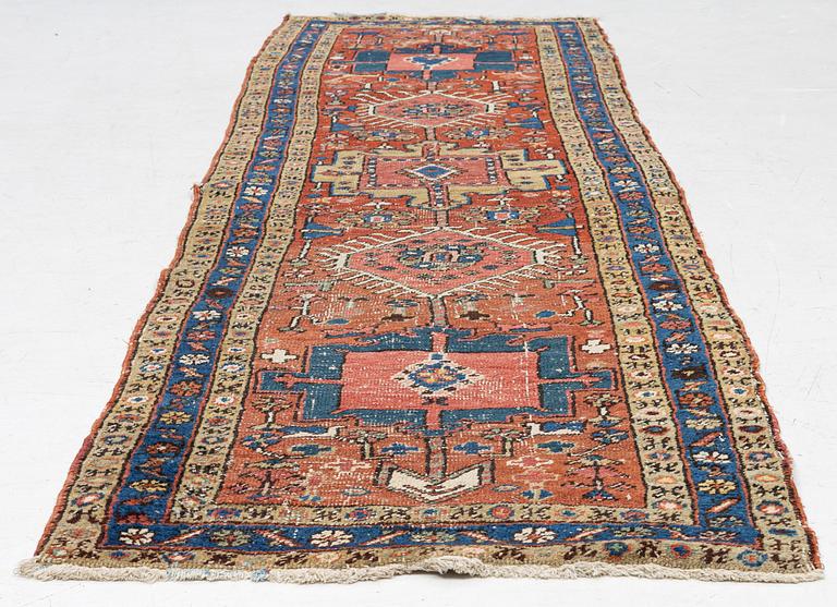 Gallerimatta, orientalisk, ca, 310 x 88 cm.