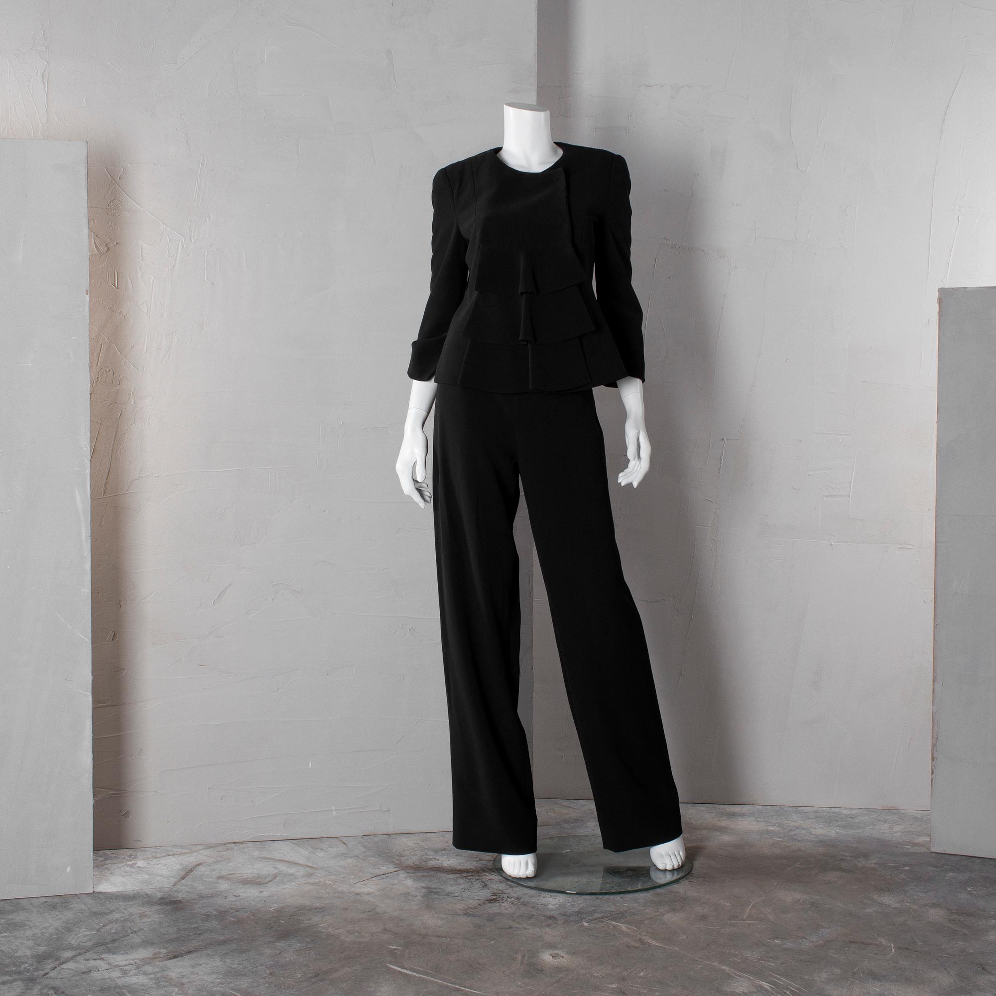 DRÄKT, Gorgio Armani, italiensk storlek 44.