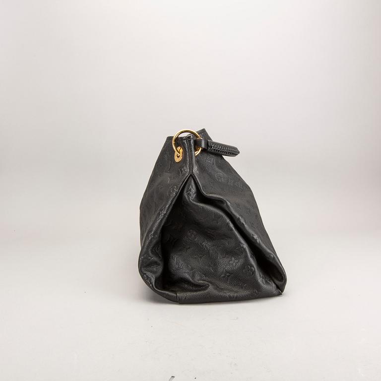 Louis Vuitton, "Artsy MM", bag.