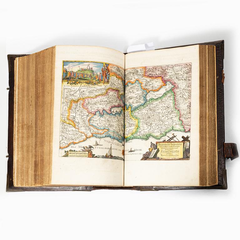 Biblia, Nürnberg 1662, med vackert bemålade gravyrer.
