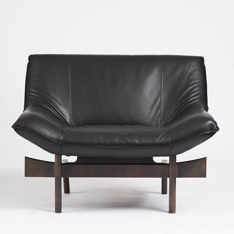 Takashi Okamura & Erik Marquardsen, a "model 84" sofa and easy chair, Nelo / Roche Bobois, post 1984.