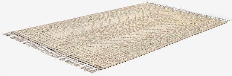 Märta Måås-Fjetterström, a 'Vita spetsporten' carpet, knotted pile in relief, c. 225 x 136 cm. signed AB MMF.