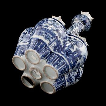 TULPANVAS, porslin, Kina, 1800-tal.