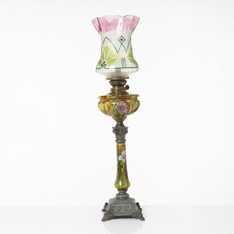 A kerosene lamp, first half of the 20th century.