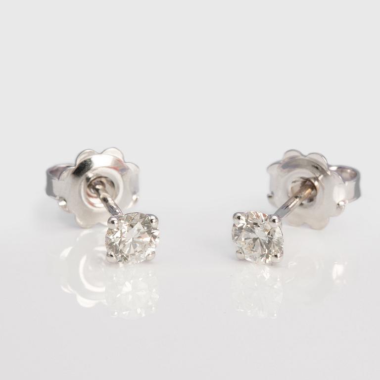 A pair of brilliant-cut diamond earrings ca 0.64 cts.