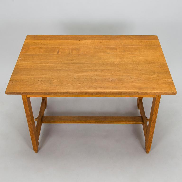 Louis Sparre, A table and two chairs for Aktiebolaget Iris, Borgå around 1900.