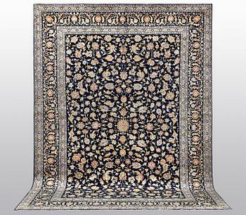 A carpet, Kashan, ca 416 x 304 cm.