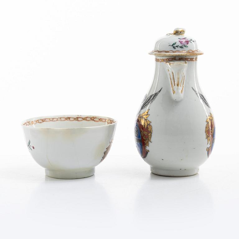 A jug, a ladle dish and a cup, all with the noble family Du Rées coat of arms, Qing dynasty, Qianlong (1736-95).