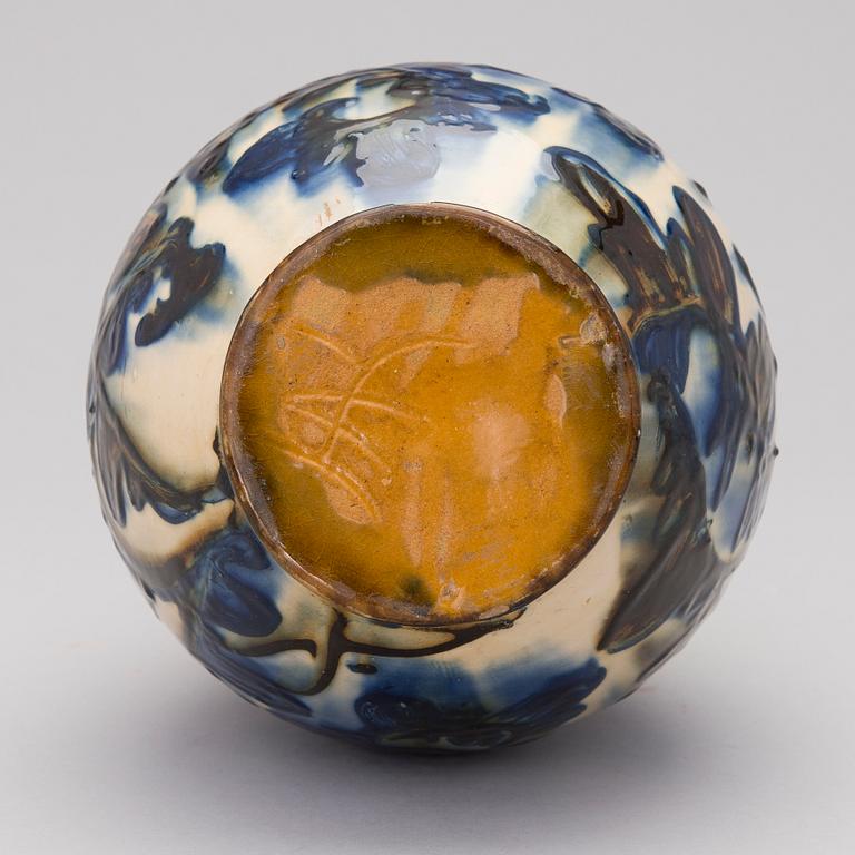 HERMAN KÄHLER, MALJAKKO, keramiikkaa, signeerattu "HAK", Tanska.