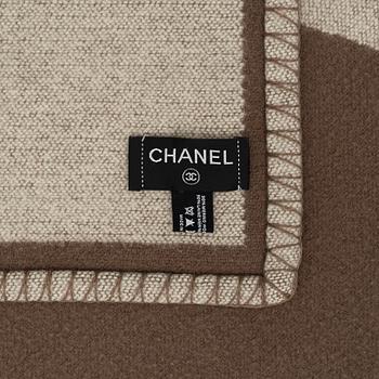 Chanel, pläd.