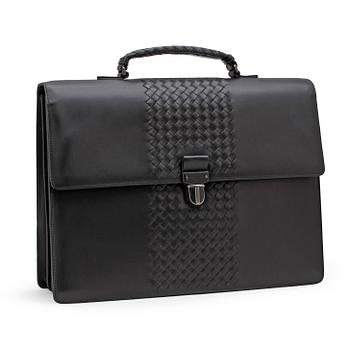 484. BOTTEGA VENETA, a black leather briefcase.