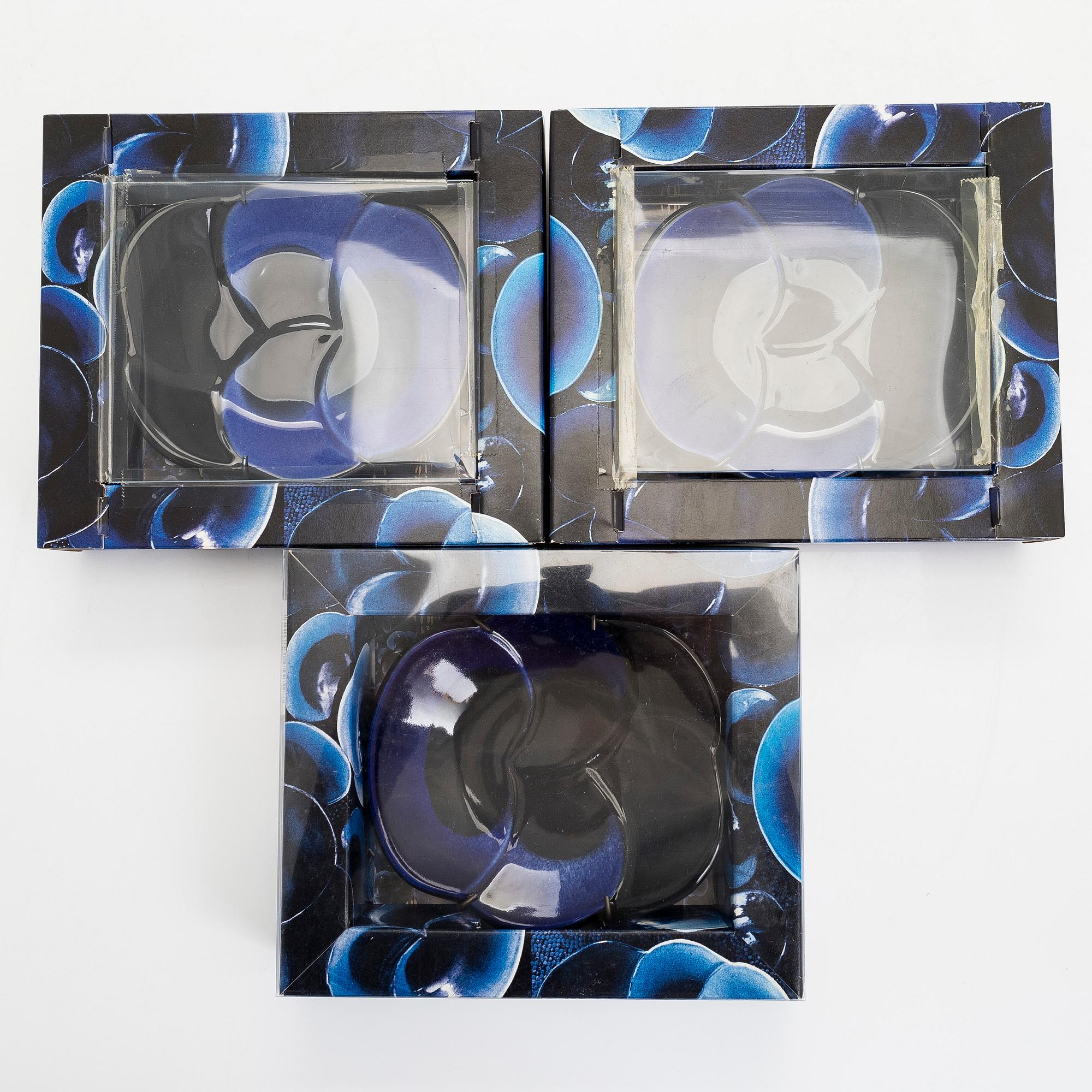 Birger Kaipiainen, a set of four decorative dishes in ceramics, stamped, Arabia, Finland.