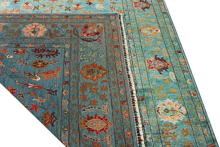 A Ziegler Ariana, c. 300 x 217 cm.