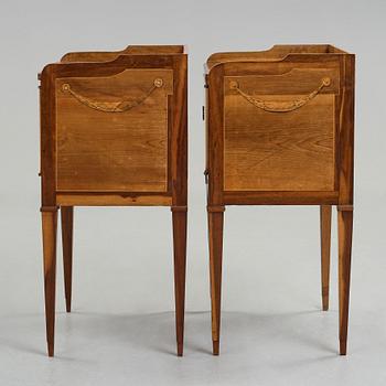 NATTDUKSBORD, ett par, av Georg Haupt (mästare i Stockholm 1770-1784), ej signerade, gustavianska.