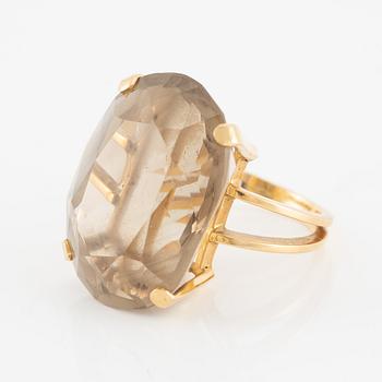 Ring, 18K guld med rökkvarts.