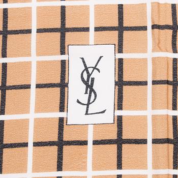 SCARFAR, 2 st, Yves Saint Laurent.