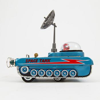 A Masudaya tinplate Space Tank M-18 Japan 1950s.