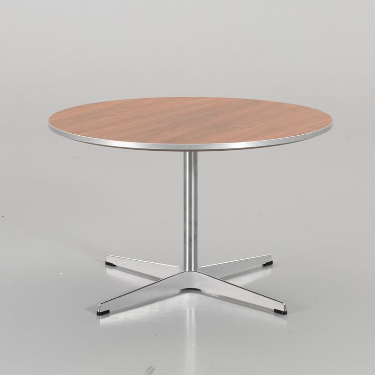A coffee table, design by Piet Hein, Arne Jacobsen and Bruno Mathsson fore Fritz Hansen, 2015.