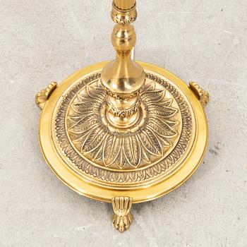 Golvlampa 1900-talets mitt.