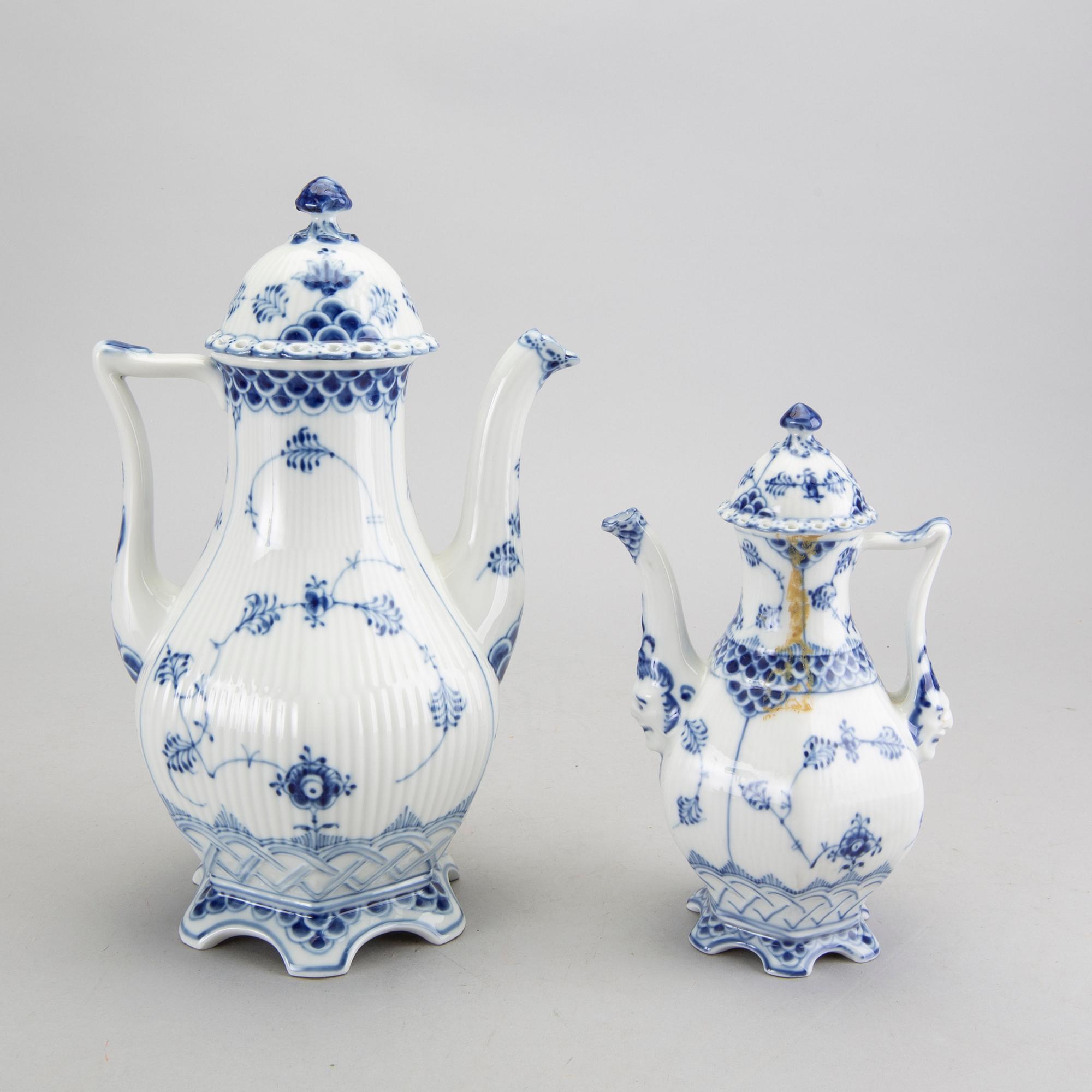 Servis 27 dlr Musselmalet helblonde Royal Copenhagen Danmark porslin 1900-talets andra hälft.