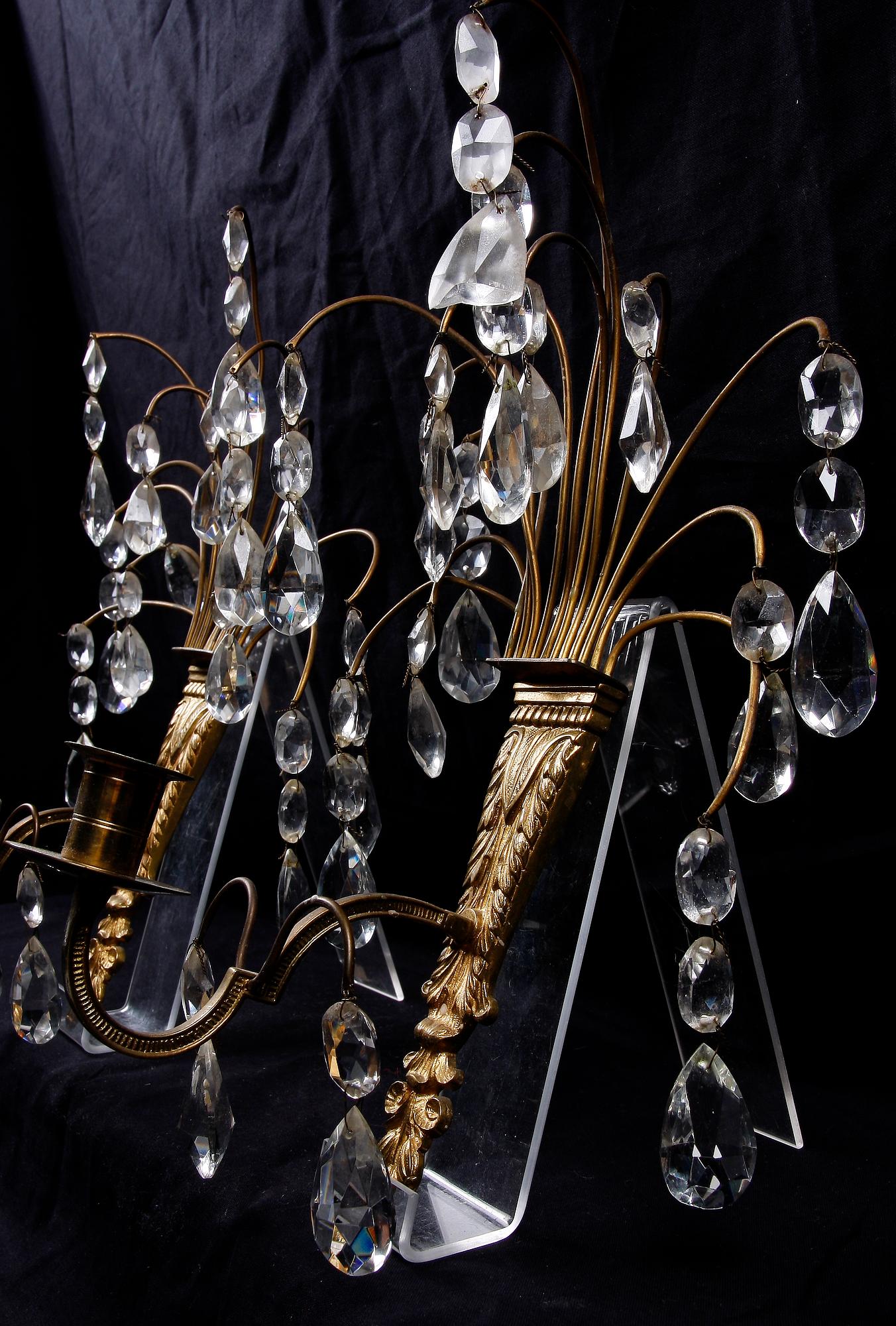 VÄGGLYSTRAR, ett par, empirestil. 1900-talets andra hälft.