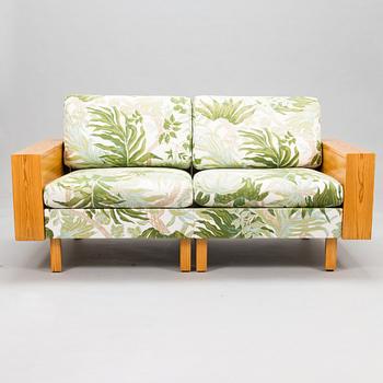 Kaijus & Päivi Harmia, A 1968 sofa for  Rintalan Huonekalutehdas.