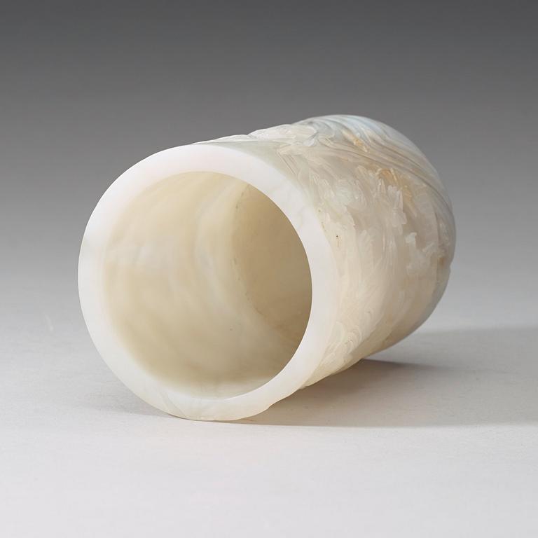 A finely carved Chinese calcite brush pot, late Qing dynasty (1664-1912).