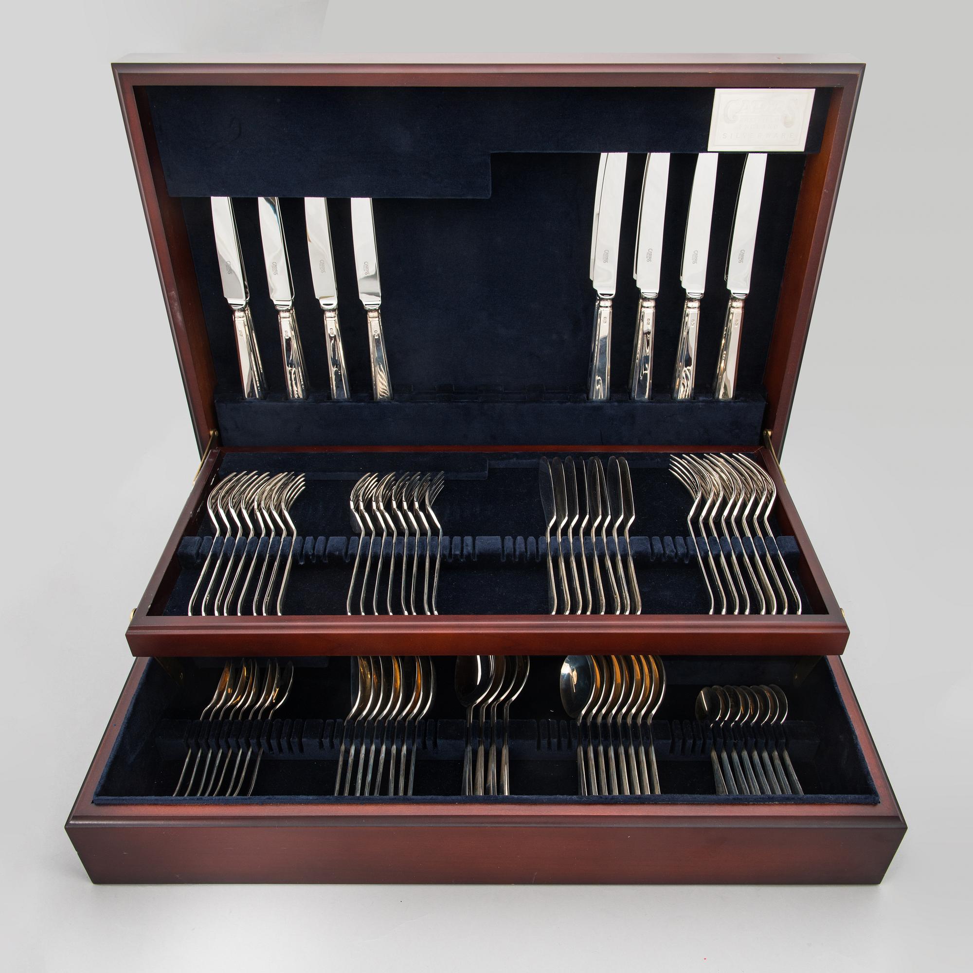 Bestickuppsättning, 84 delar, sterlingsilver, "Grecian Pattern", Carrs, Sheffield 1995. I originalschatull.